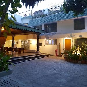 Hanu Reddy Residences Poes Garden